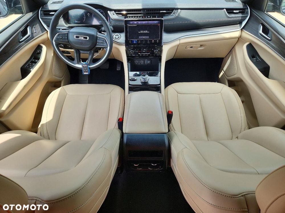 Jeep Grand Cherokee - 8