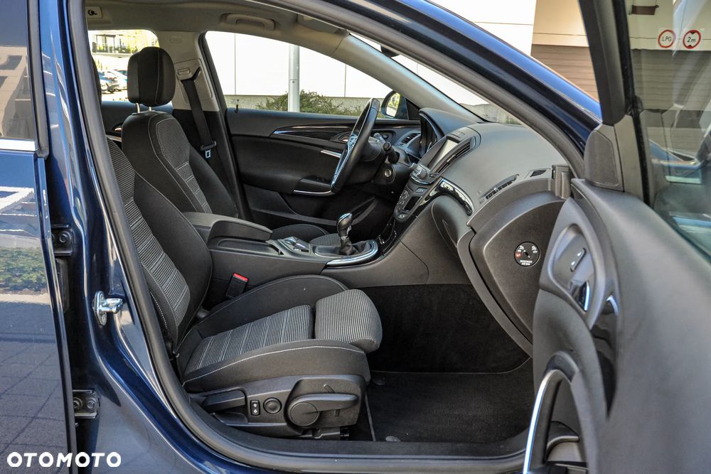 Opel Insignia - 11
