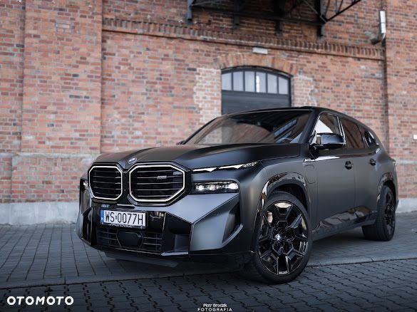 BMW XM - 9
