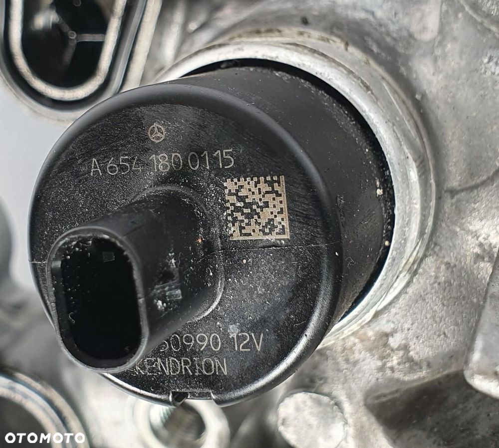 OBUDOWA PODSTAWA FILTRA OLEJU MERCEDES W213 2.0 CDI A6541805700 A6541800115 - 2