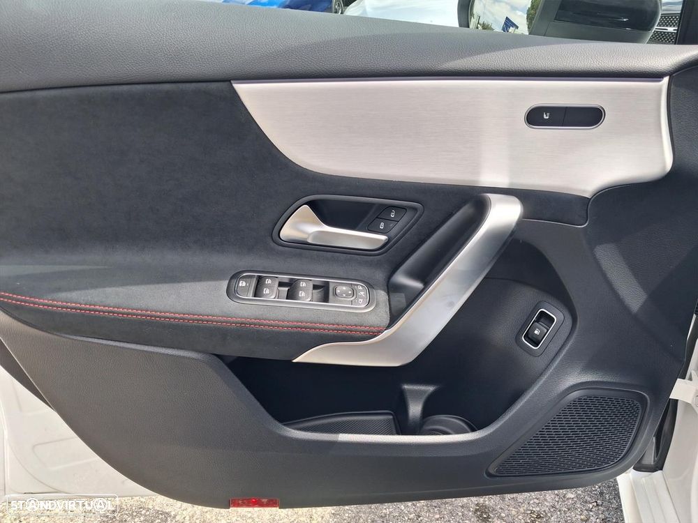 Mercedes-Benz A 250 e AMG Line - 10