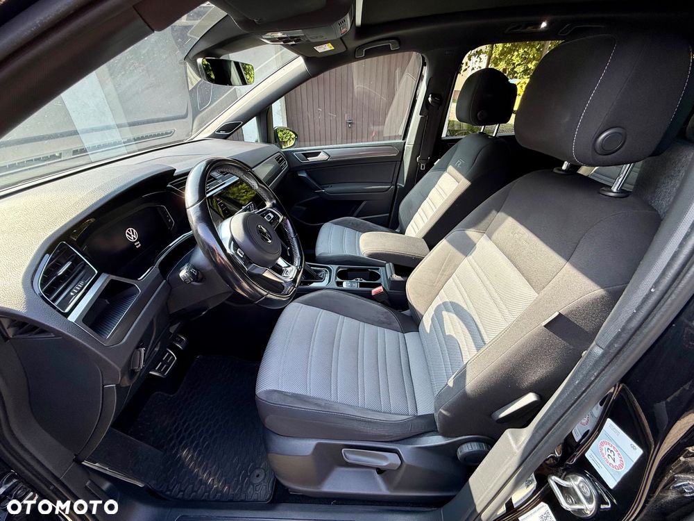 Volkswagen Touran - 15