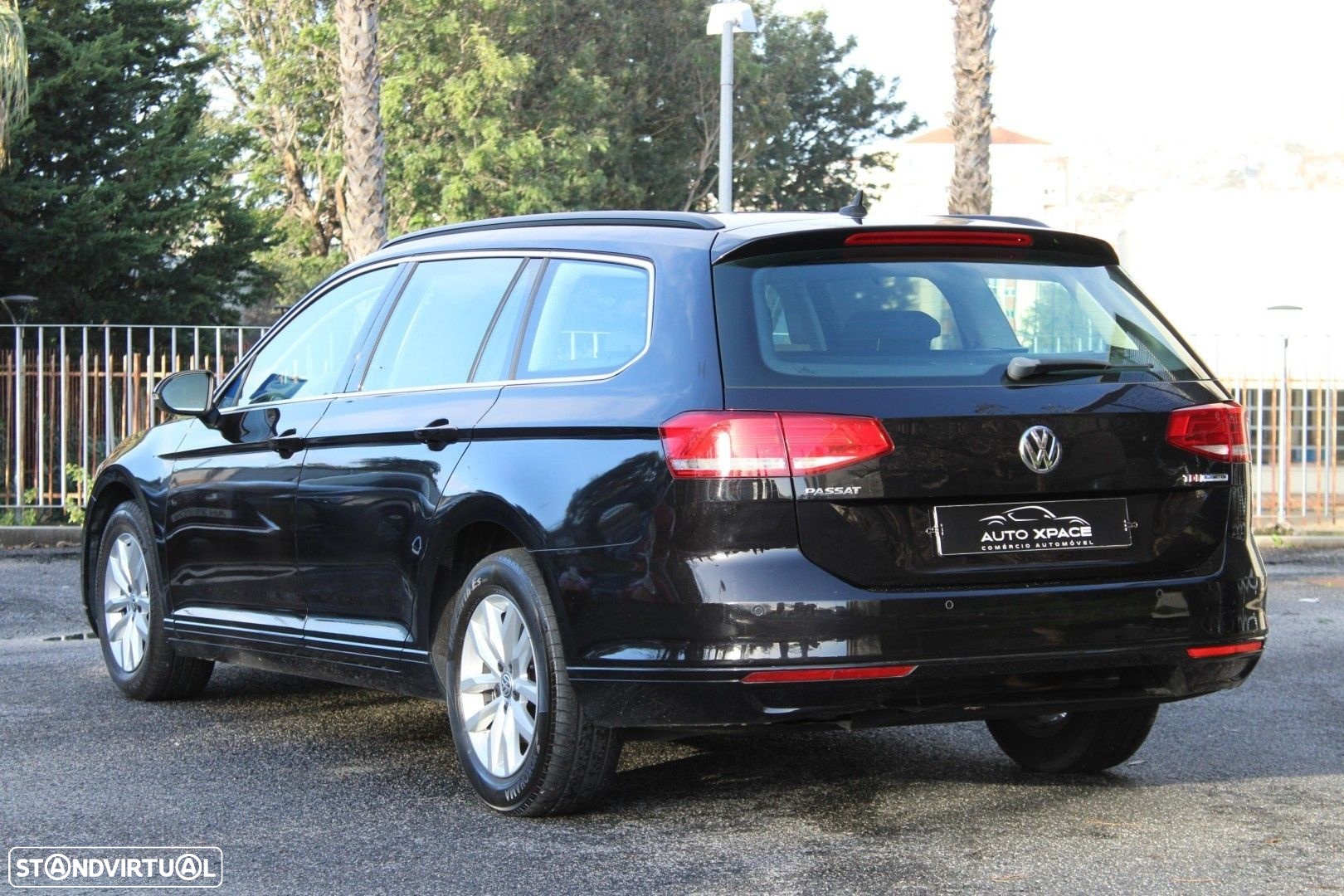 VW Passat Variant 1.6 TDI BlueMotion - 5