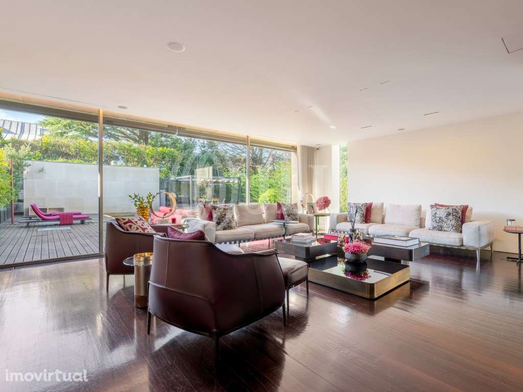 Moradia T4+1 com piscina aquecida na Foz do Douro Porto - Grande imagem: 2/55