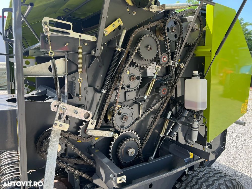 Claas Rollant 350 - 6