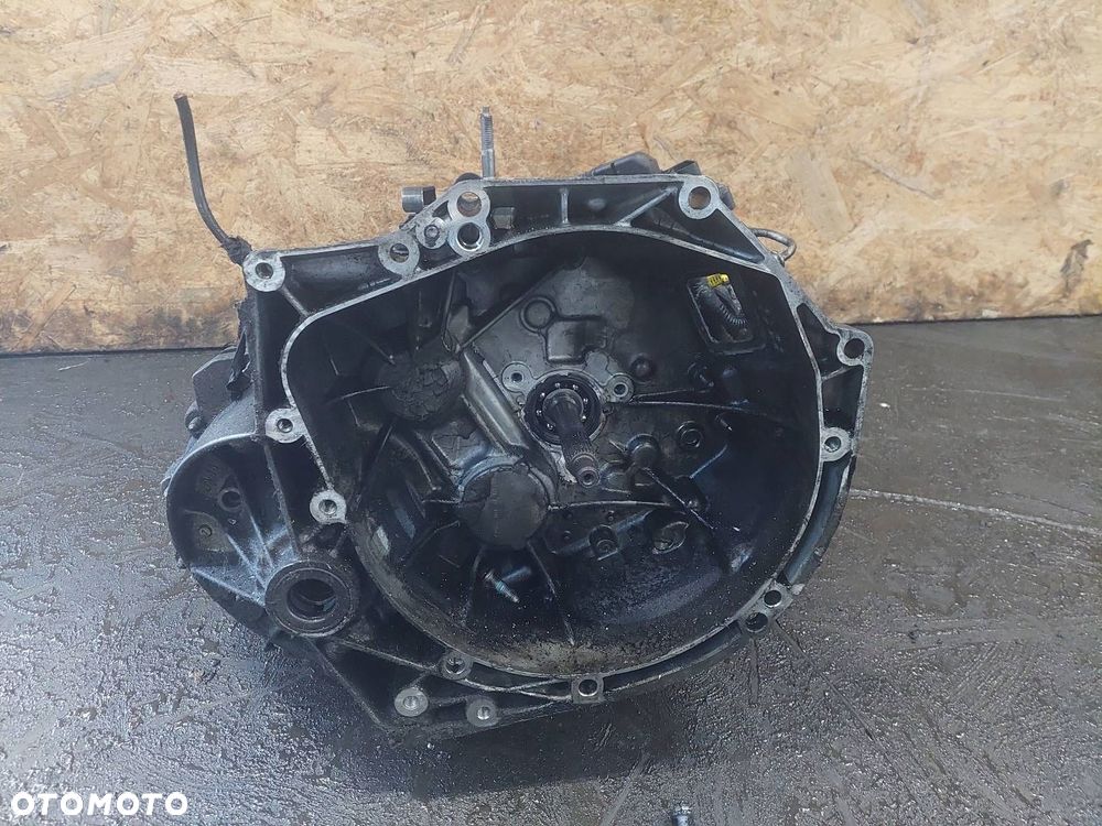 SKRZYNIA BIEGÓW PEUGEOT 5008 I 1.6 HDI 9678905780 P8300AA1 - 1