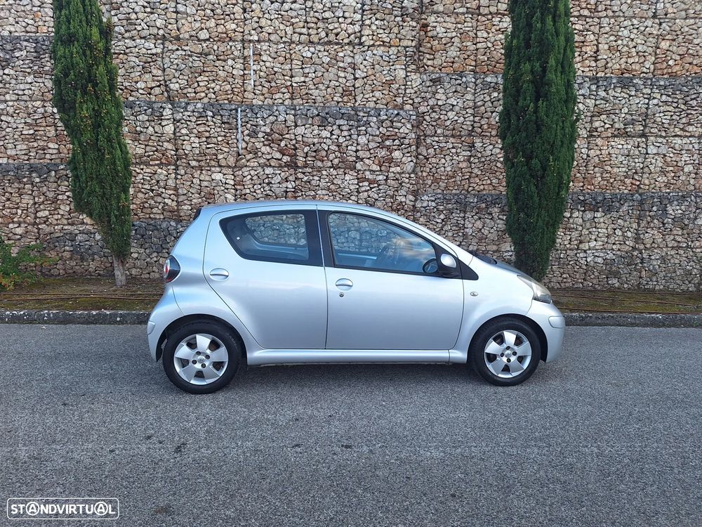 Toyota Aygo 1.0 Plus Sport Pack MM - 18