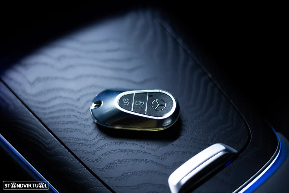 Mercedes-Benz E 300 Standard - 21