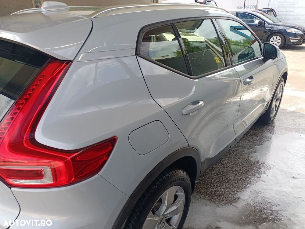 Volvo XC 40 T3 AT8 Momentum - 5