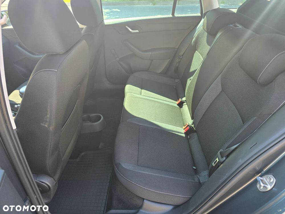Skoda RAPID 1.2 TSI Ambition - 13