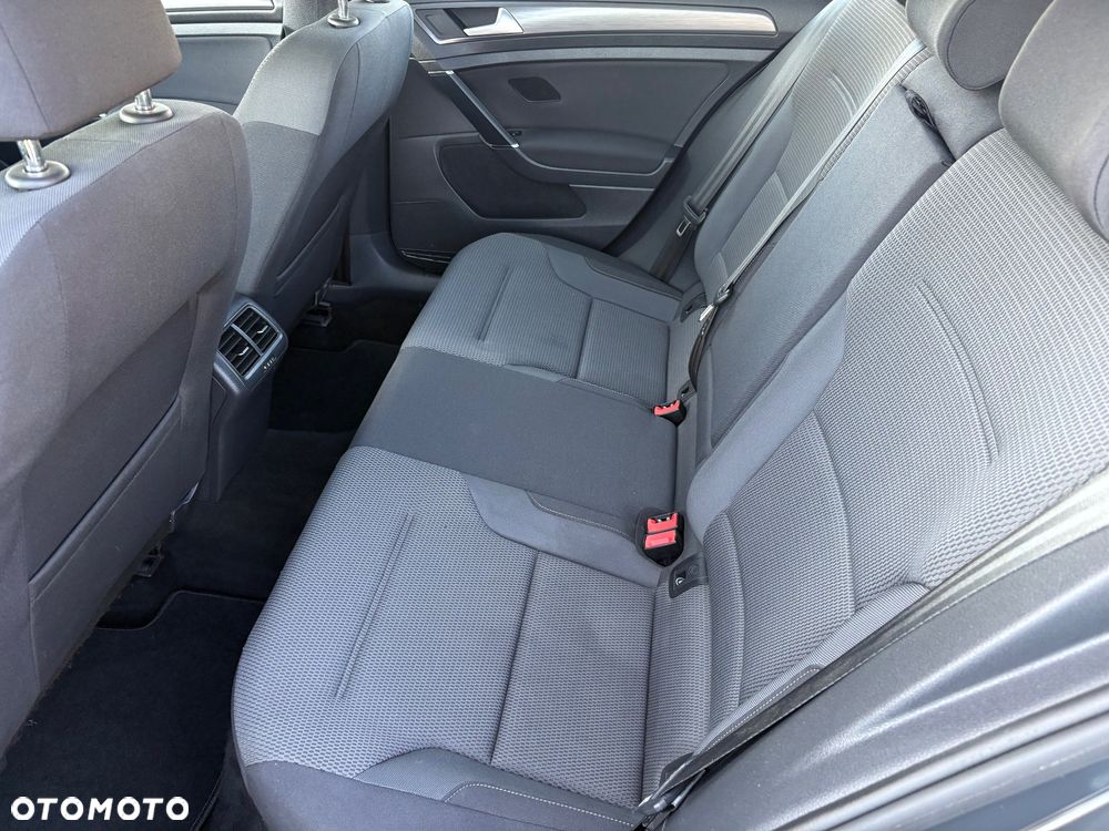 Volkswagen Golf 1.6 TDI SCR IQ.DRIVE - 19