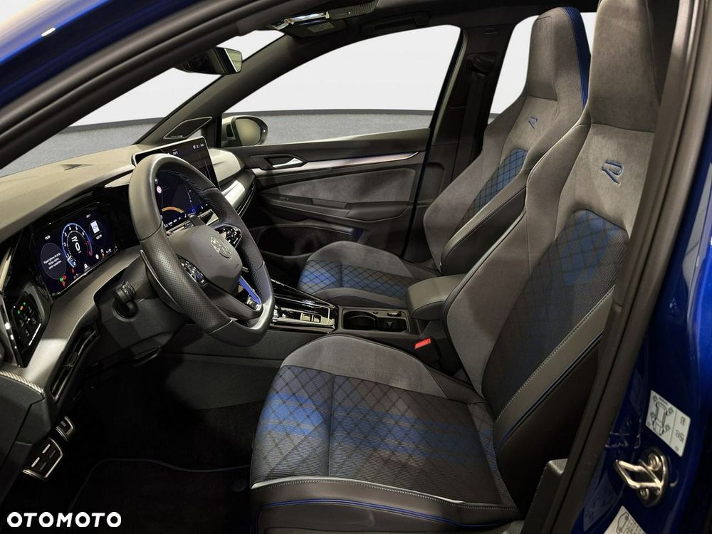Volkswagen Golf Variant - 32