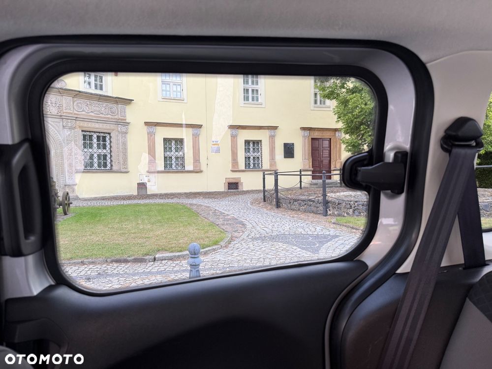 Ford Tourneo Courier 1.5 TDCi S&S Titanium - 34