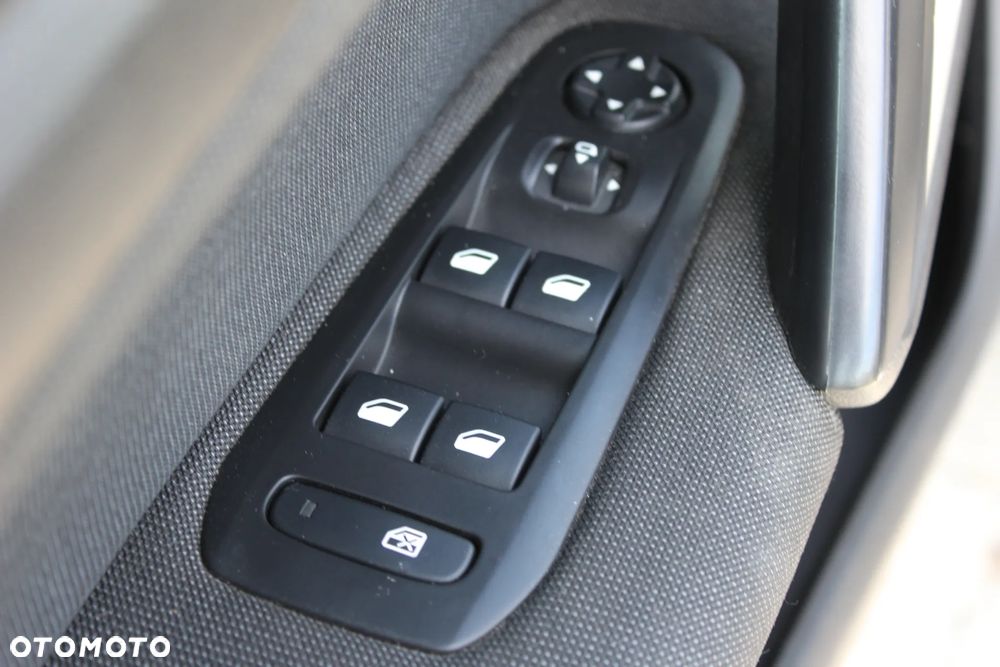 Peugeot 308 BlueHDi 130 EAT8 Allure Pack - 12