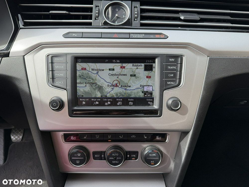 Volkswagen Passat 1.8 TSI BMT Comfortline - 17