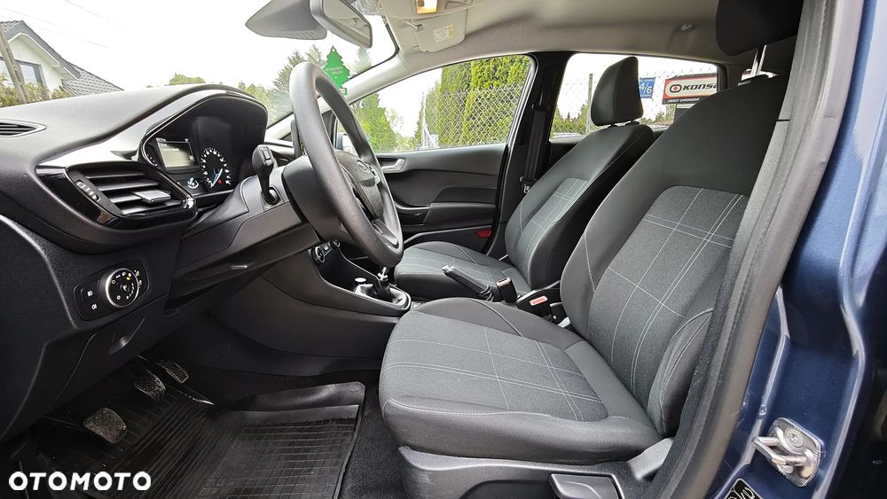 Ford Fiesta - 24