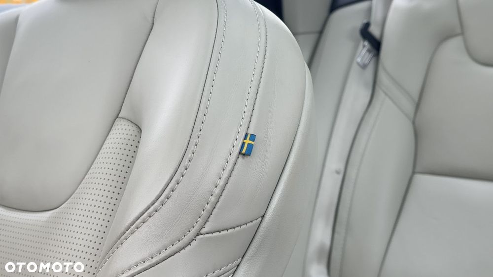 Volvo XC 60 - 35