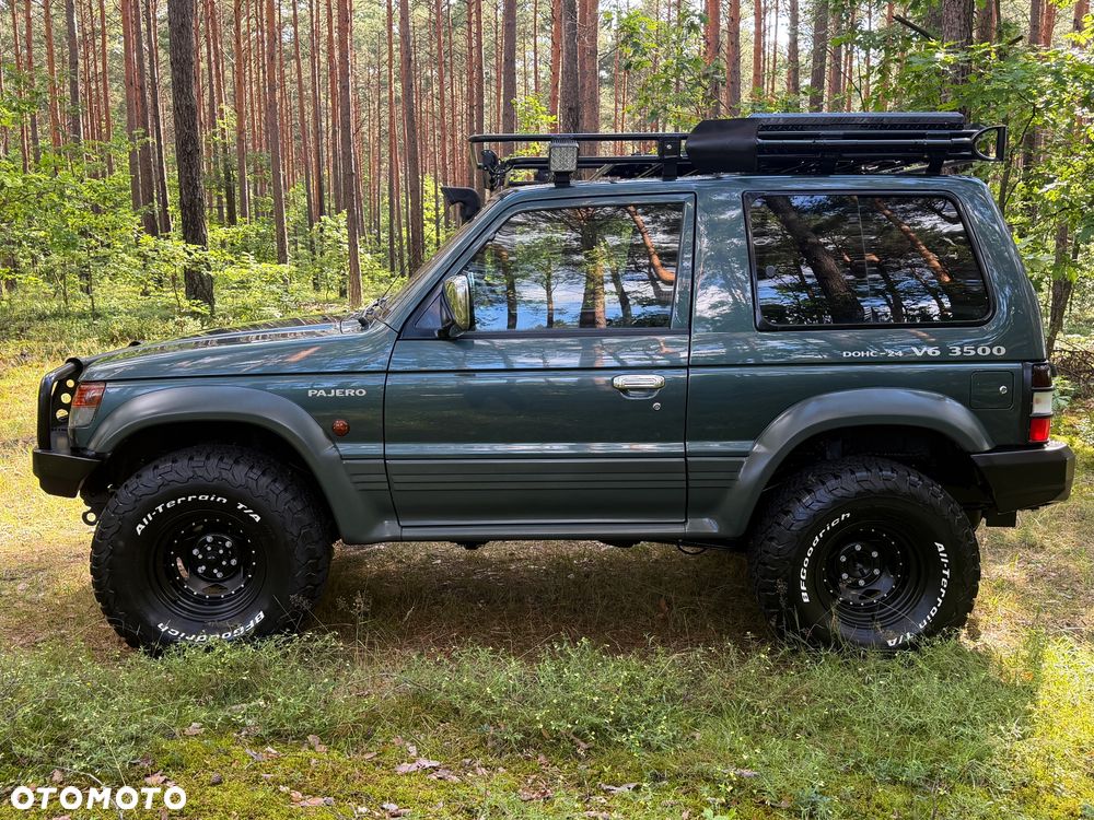 Mitsubishi Pajero - 11