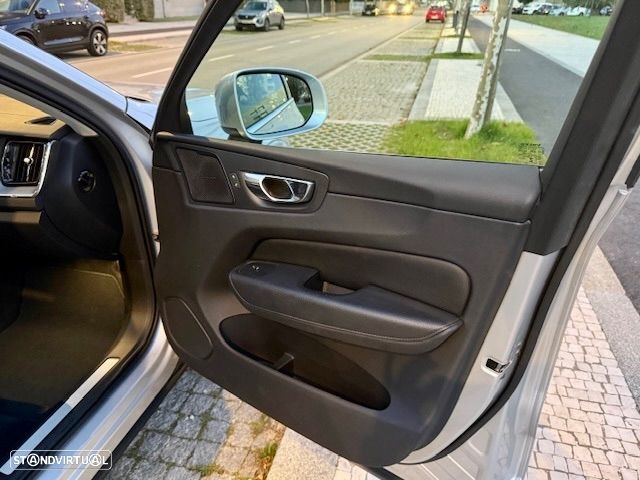 Volvo XC 60 2.0 T8 PHEV Inscription AWD - 31