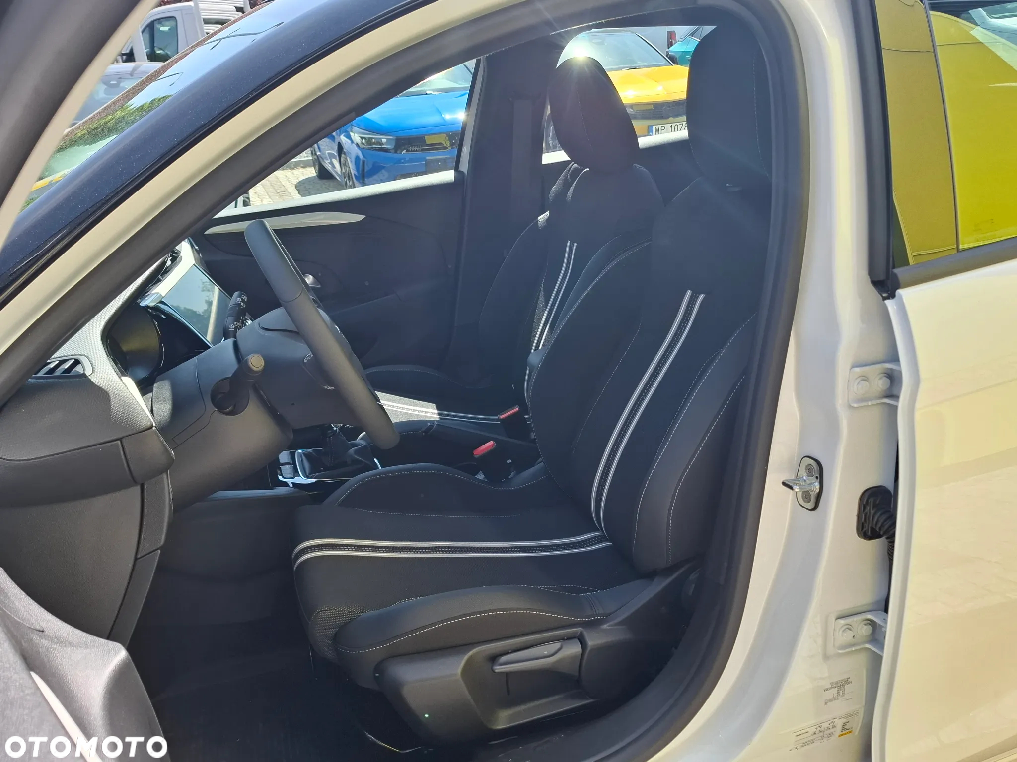 Opel Corsa 1.2 GS S&S - 15