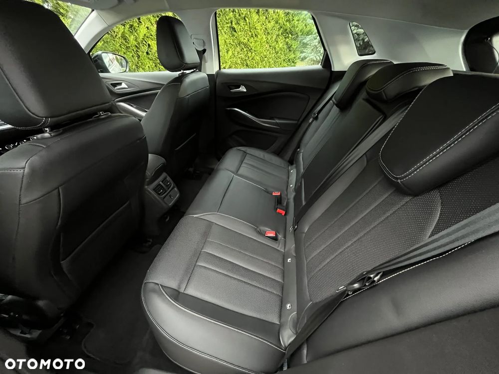 Opel Grandland X 1.6 T PHEV 4x4 Elegance - 17