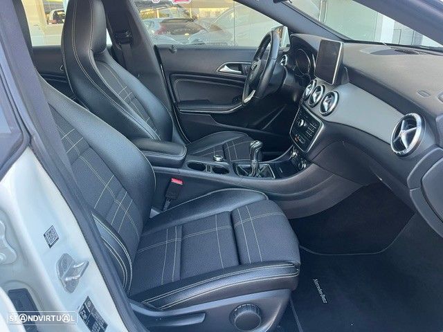 Mercedes-Benz CLA 180 d Shooting Brake Urban - 8