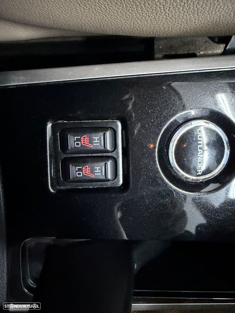 Mitsubishi Outlander 2.2 DI-D Instyle Navi Black Edition - 27