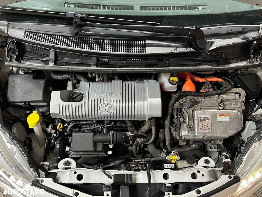 Toyota Yaris - 12