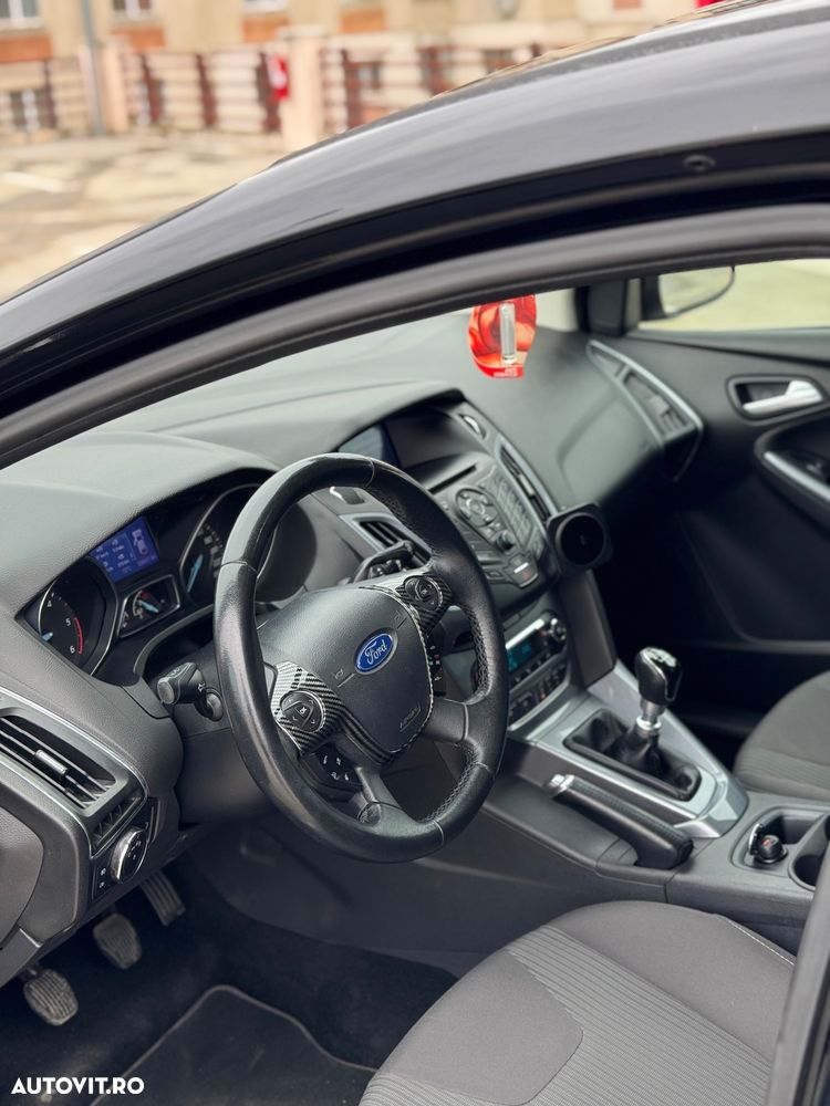 Ford Focus 1.6 TDCi DPF Titanium - 7