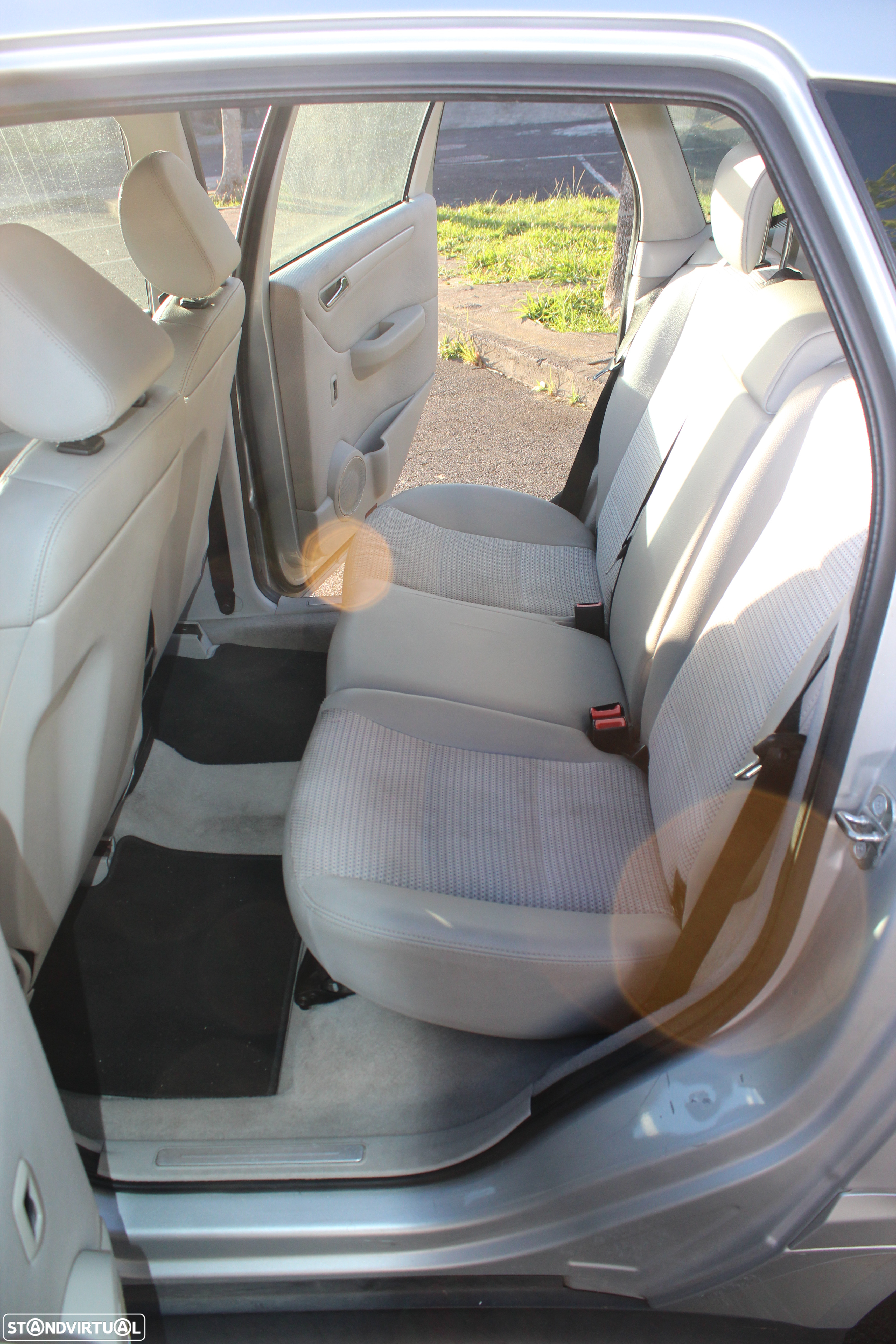 Mercedes-Benz B 150 Standard - 13