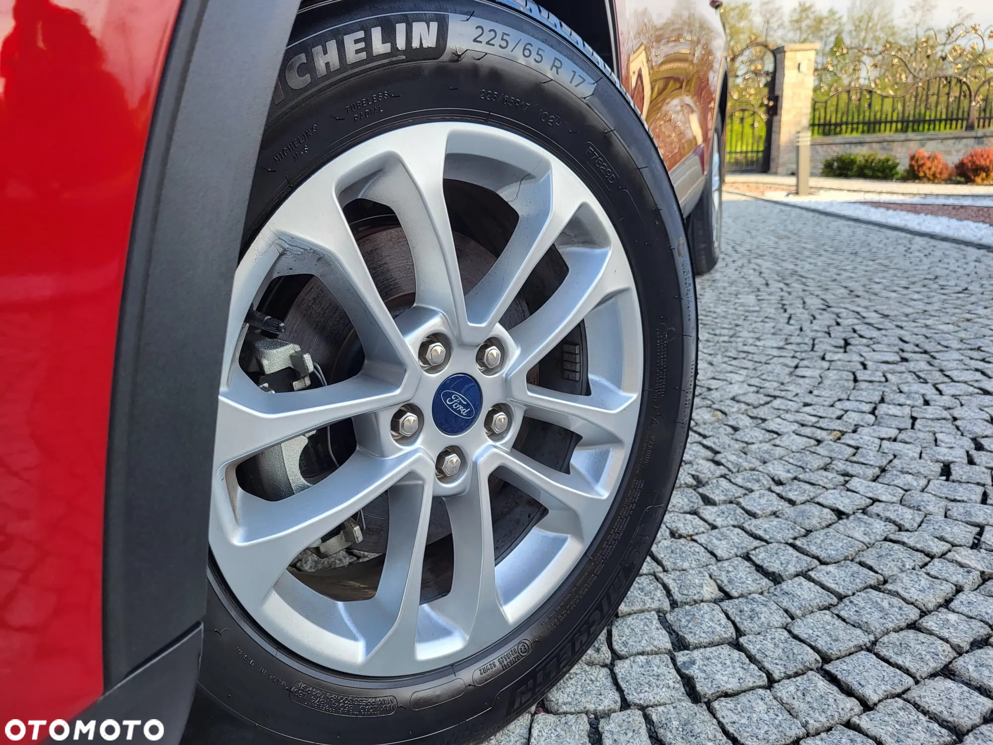 Ford Kuga - 11
