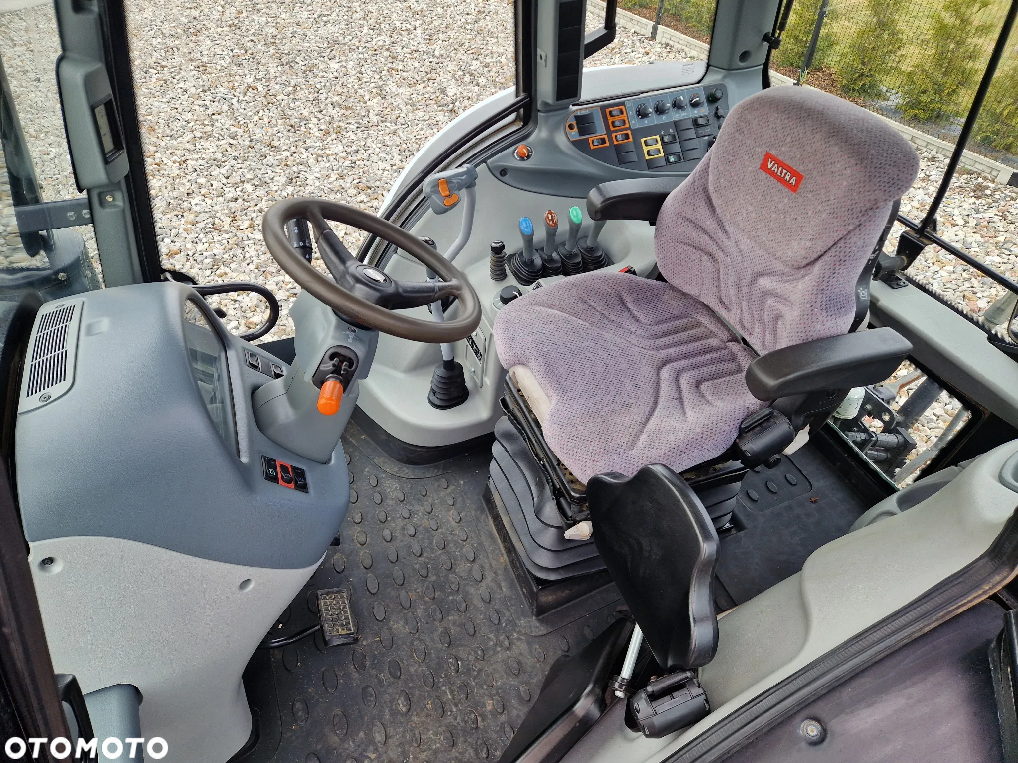 Valtra N103.4 HiTech 5 - 7