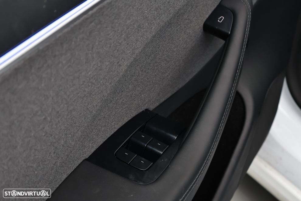 Tesla Model 3 Tração Traseira Standard - 27