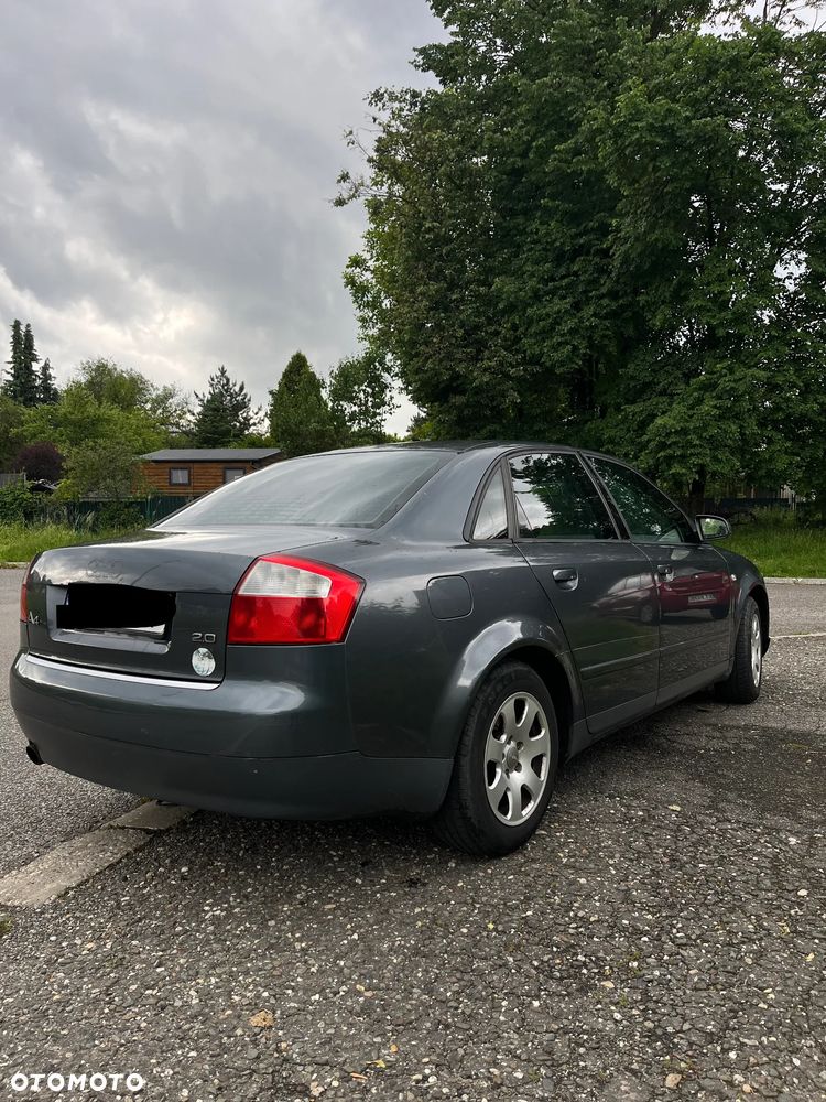 Audi A4 Avant - 4