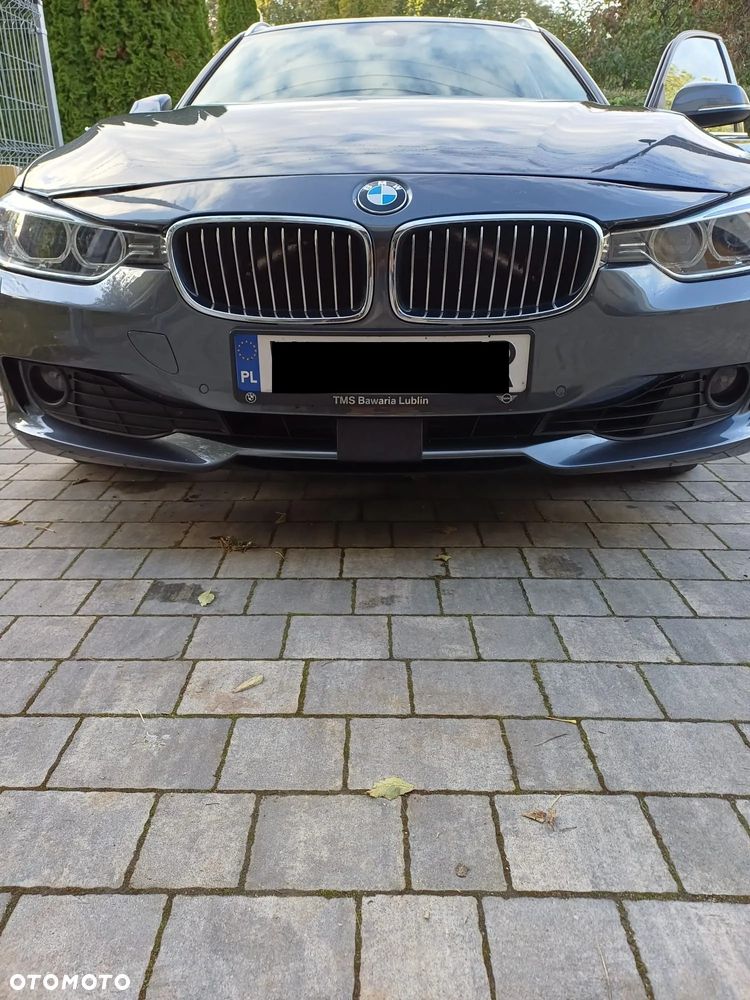 BMW Seria 3 ver-320d-efficient-dynamics-luxury-line - 4