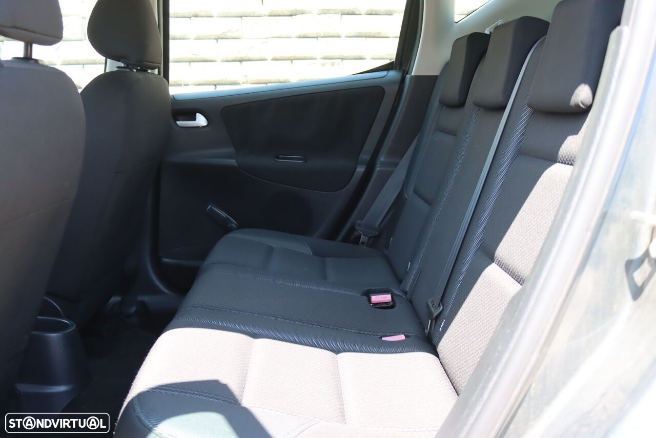 Peugeot 207 1.4 16V Trendy - 10