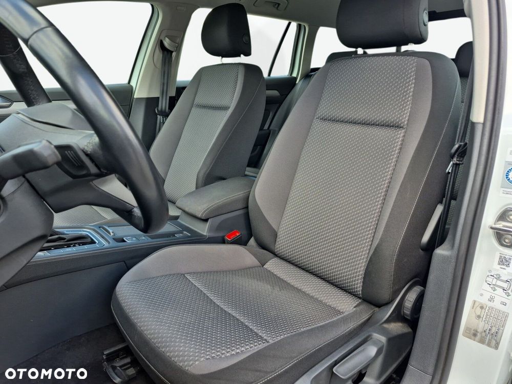 Volkswagen Passat Variant 2.0 TDI SCR Business DSG - 11