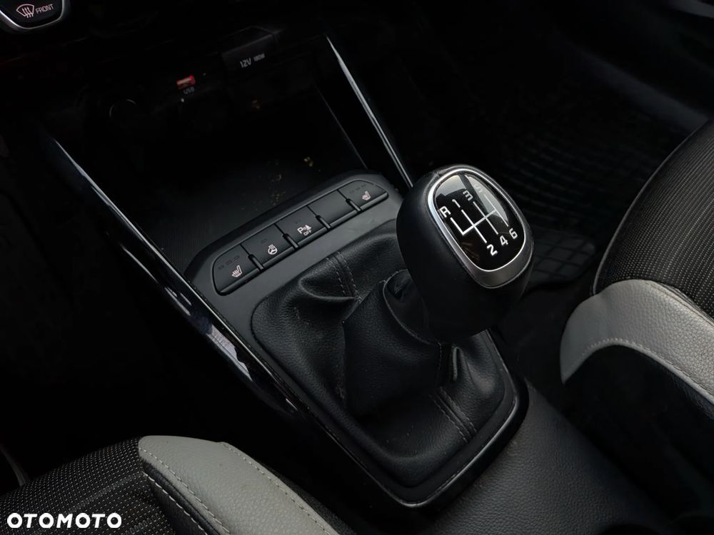 Kia Stonic 1.0 T-GDI L Business Line - 12