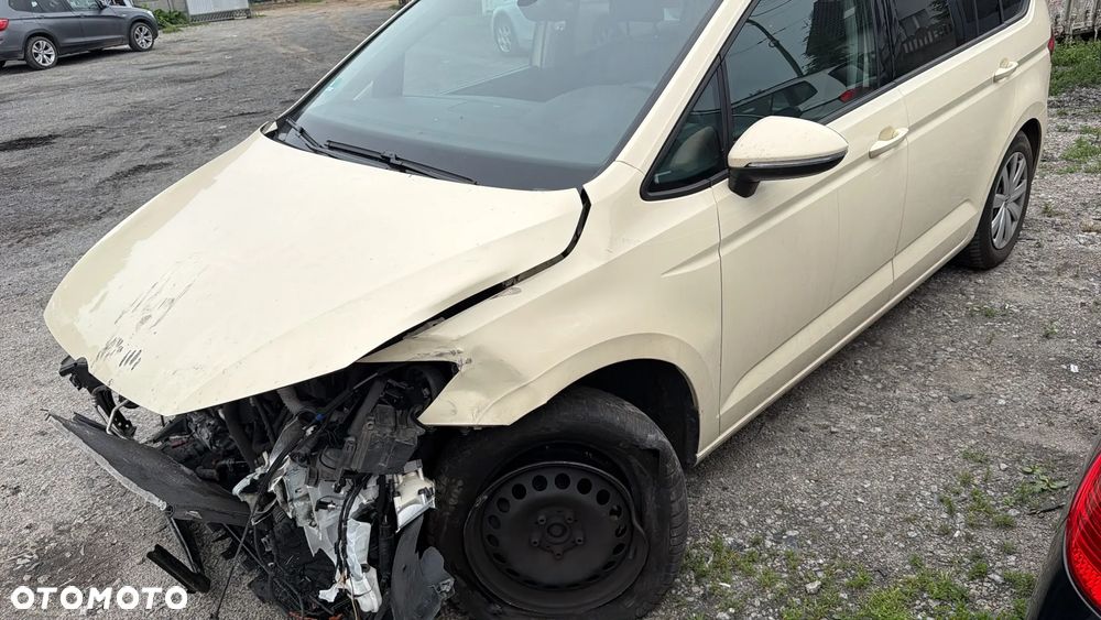 Volkswagen Touran 2.0 TDI BMT Active DSG - 10