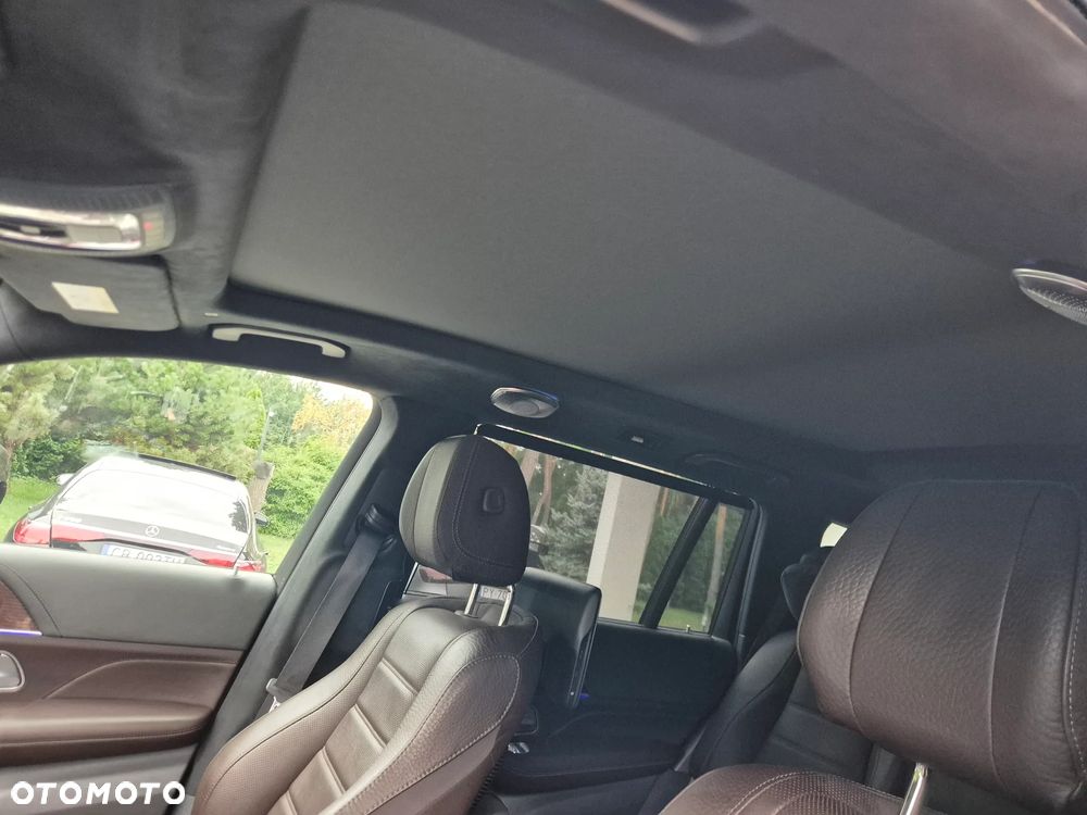 Mercedes-Benz GLS - 23