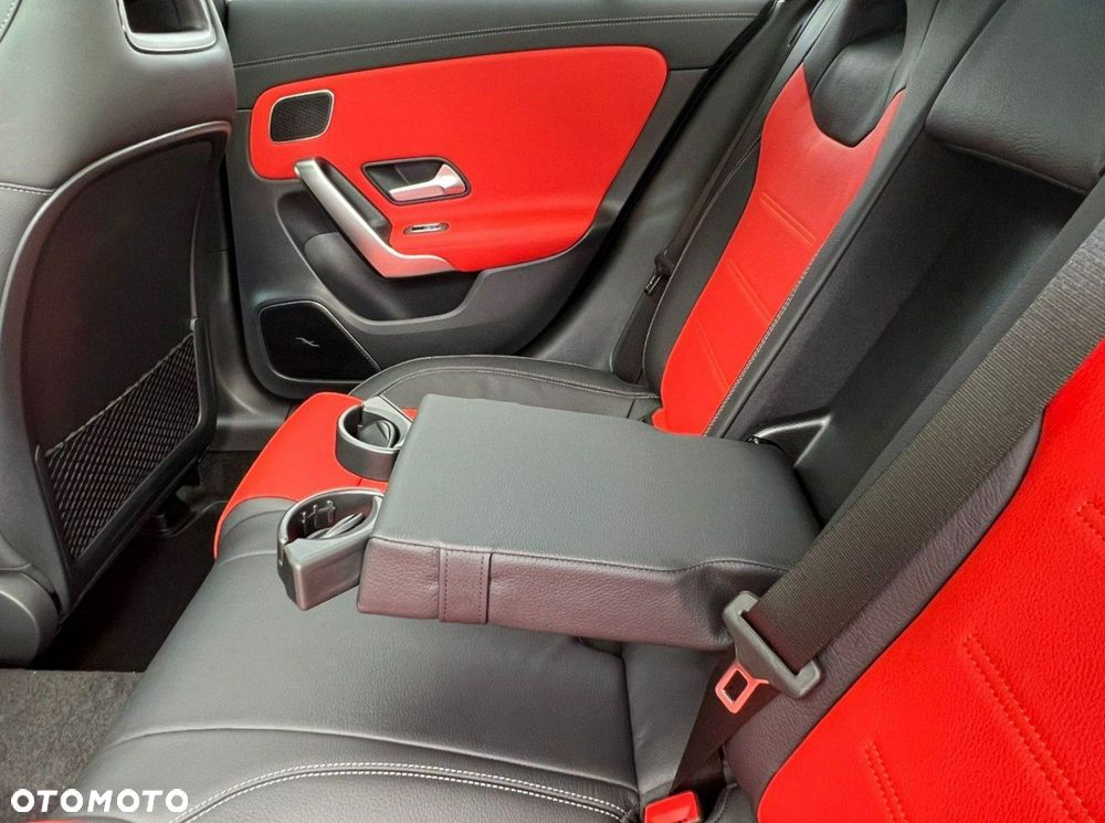 Mercedes-Benz CLA 220 d 4-Matic AMG Line 8G-DCT - 15