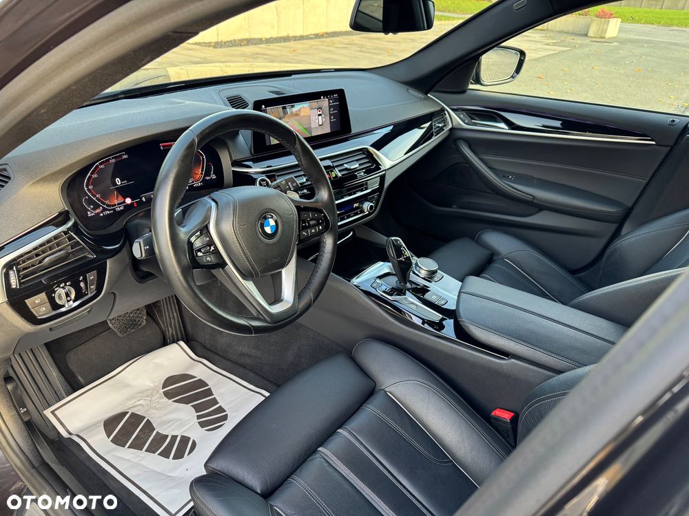 BMW Seria 5 518d Sport Line sport - 18