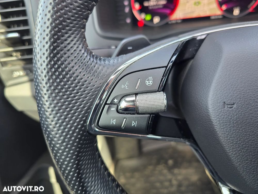 Skoda Karoq 2.0 TDI SCR 4x4 DSG Sportline - 36