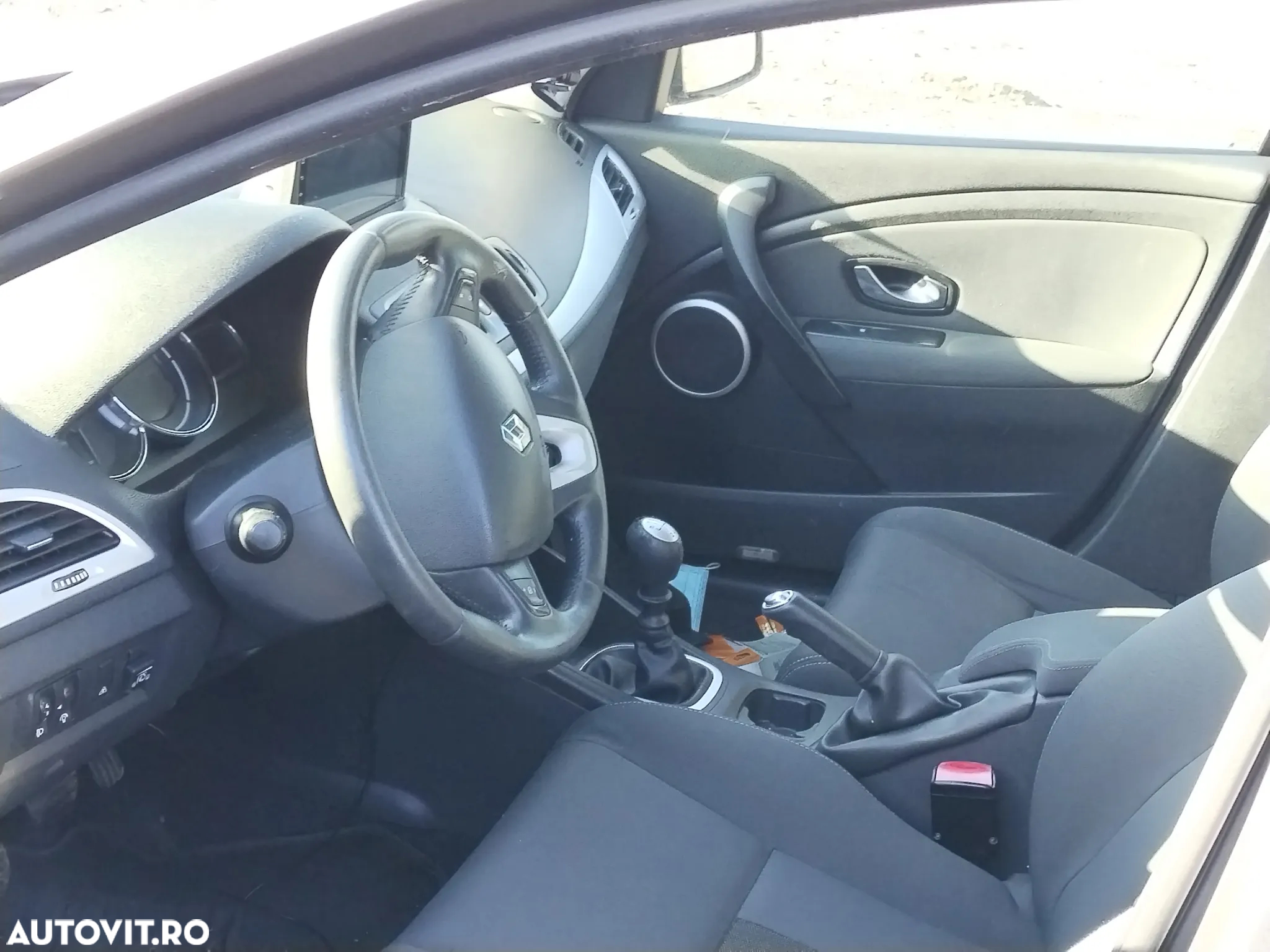 Dezmembram Renault Megane 3 - 5