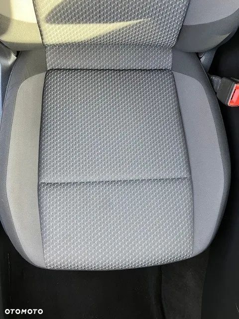 Volkswagen Passat - 15