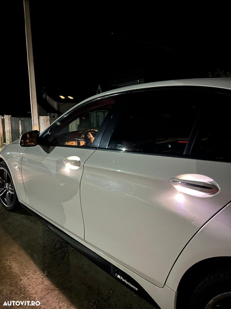 BMW Seria 5 520d - 8
