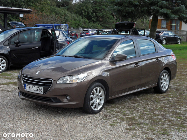 Peugeot 301 1.2 VTi/Pure Tech Active