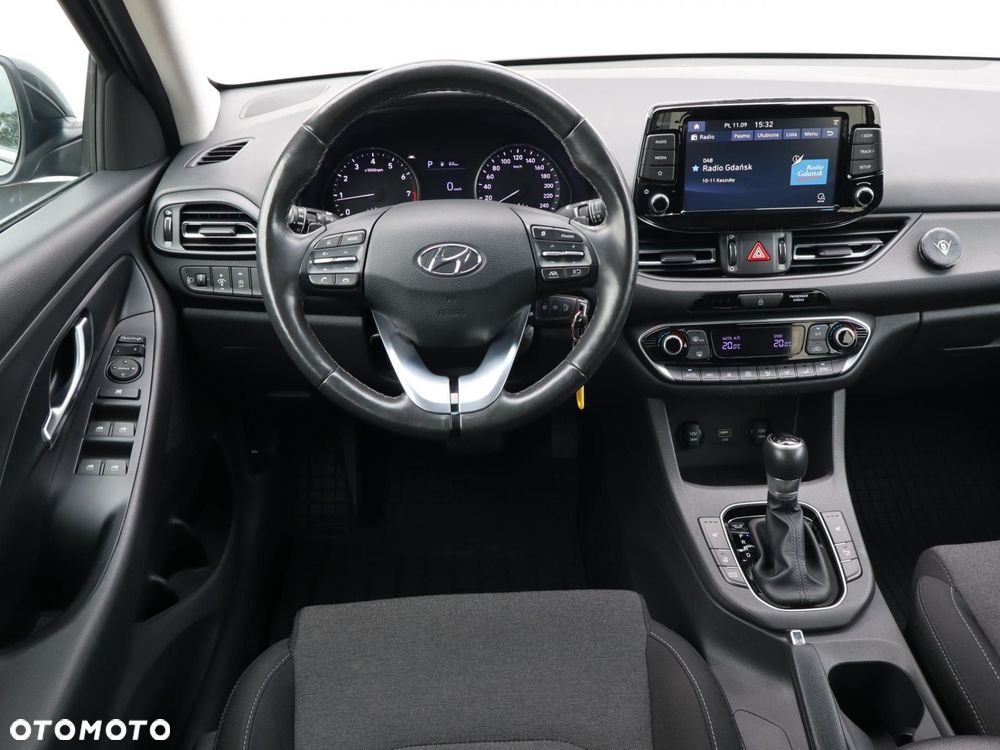 Hyundai i30 1.5 T-GDI 48V Comfort DCT - 9