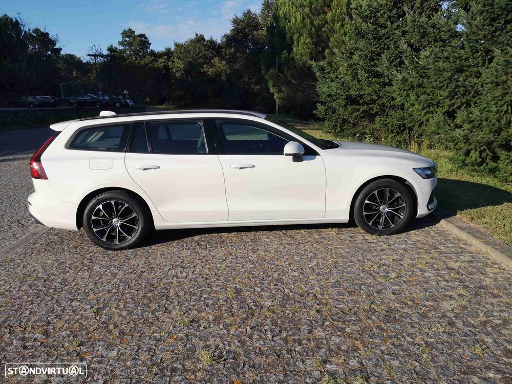 Volvo V60 2.0 D4 Momentum Plus - 2