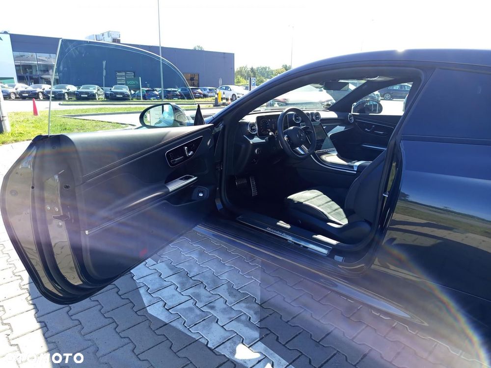 Mercedes-Benz CLE 300 mHEV 4-Matic AMG Line - 10
